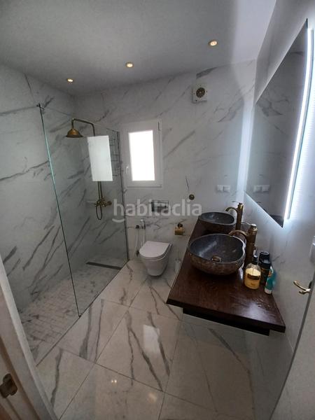 Foto 2d1e89de-49ac-4f55-aa26-dd4ebec95720. Rent chalet with fireplace parking pool in El Faro de Calaburra - Chaparral Mijas