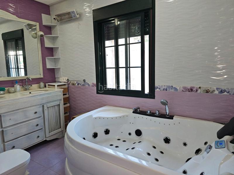 Foto f974305d-b96c-42ef-8f9d-9801ca84ef03. Rent country house with fireplace parking in Los Llanos Estepona