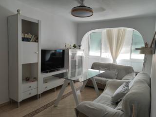 Miete Etagenwohnung in Puerto Deportivo. Alquiler hasta junio 2026