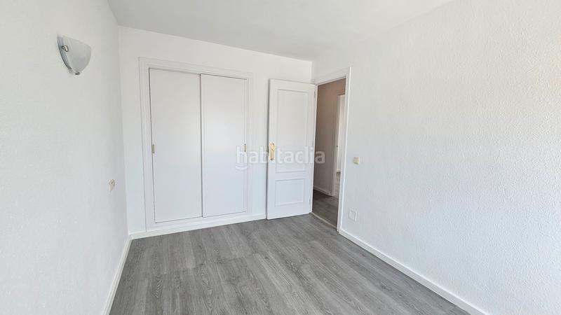 Foto e3605c5f-a846-4665-99e0-a197b9124cf9. Alquiler ático  con 240m de terraza para larga temporada en Fuengirola
