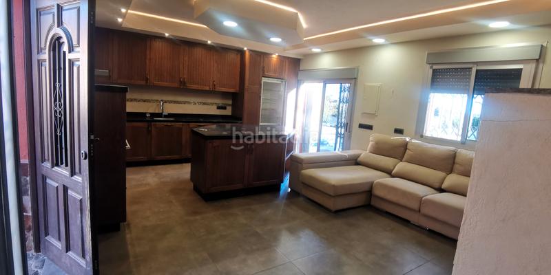 Foto d9b94cc6-9904-4cdd-b3b3-4a07b64d766f. Location maison avec cheminée parking piscine dans Los Llanos Estepona