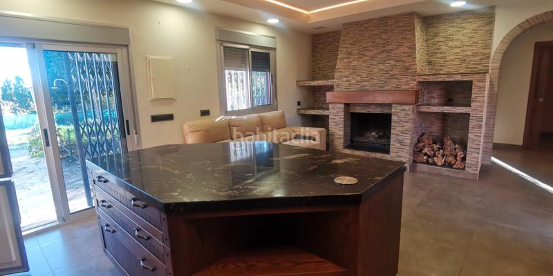 Foto 7780c0fd-c410-49b0-b6c9-b5f337bcb9b0. Rent house with fireplace parking pool in Los Llanos Estepona