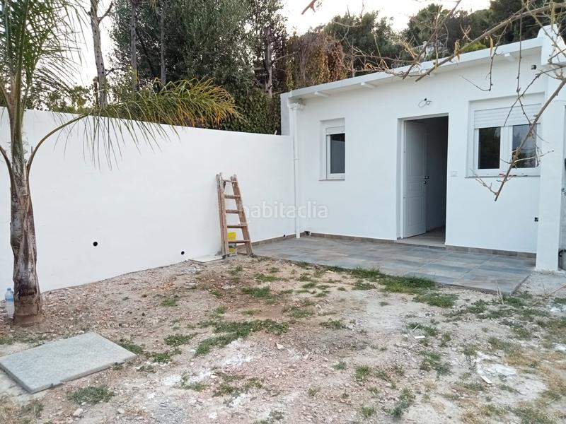 Foto 86ba0141-bf86-4611-a275-57c860d4f723. Rent country house with parking in Los Llanos Estepona