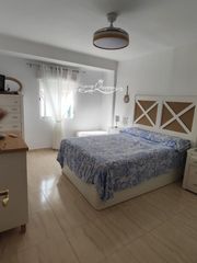 Rent Flat in Puerto Deportivo. Piso en alquiler centro fuengirola hasta finales de junio