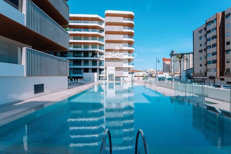 Foto 3f023830-bedb-43c2-8688-cf740dd5931a. Rent flat with parking pool in Puerto Deportivo Fuengirola