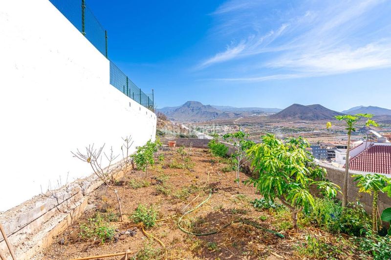 Foto b3c7fbe7-7a72-4787-b8d0-9970ccd45f4f. Etagenwohnung mit pool in Los Cristianos Arona