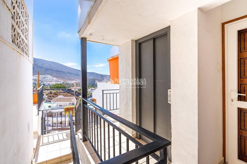 Foto cd75267d-bd65-4a07-a627-4c125be143d4. Etagenwohnung mit pool in Los Cristianos Arona