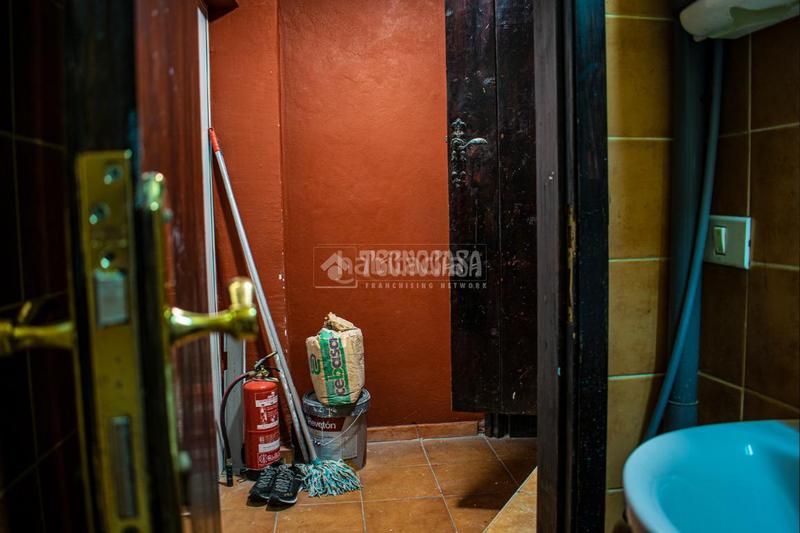 Foto 9549df7f-61c4-4321-826c-1a43b3a4dbc0. Local comercial a Playa de las Américas Arona