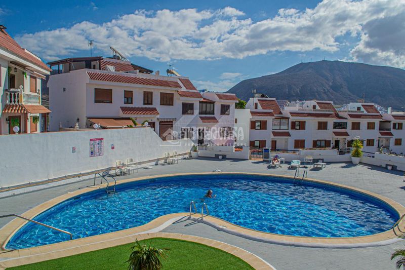 Foto 2a176a3e-7241-4b5d-ab3d-af6768c73848. Pis amb piscina a Los Cristianos Arona