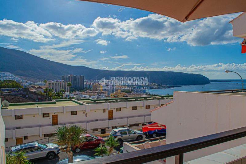 Foto d65b32ac-71ac-48be-9fa3-b7d9107639e1. Pis amb piscina a Los Cristianos Arona