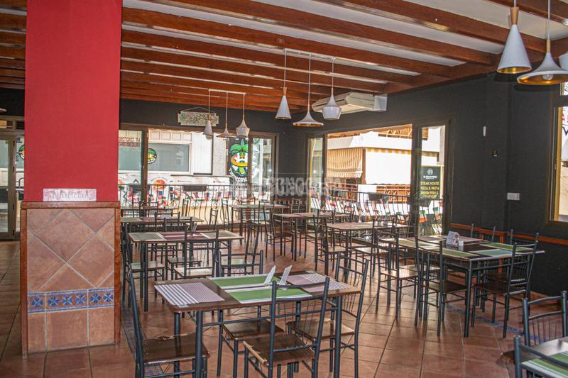 Foto 3ae772b1-12ee-43b6-bd0c-b3bb1db2b3d8. Local comercial a Los Cristianos Arona