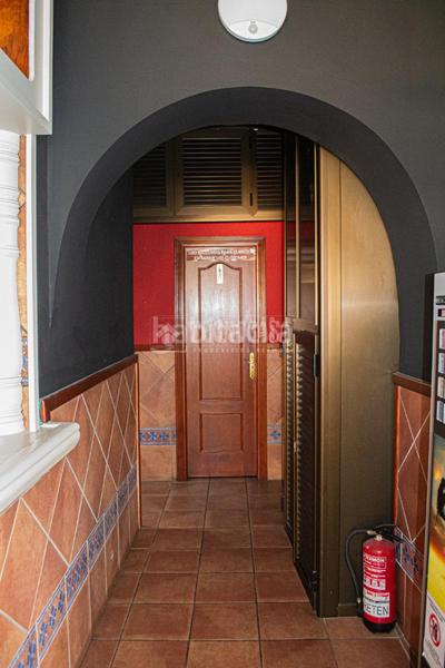 Foto f580357b-d402-4272-898b-2dc8be67c300. Local comercial a Los Cristianos Arona