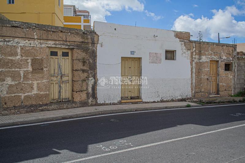 Foto ba0e5fb9-73b5-4654-95a9-790a90696603. Casa bifamiliare in La Camella Arona