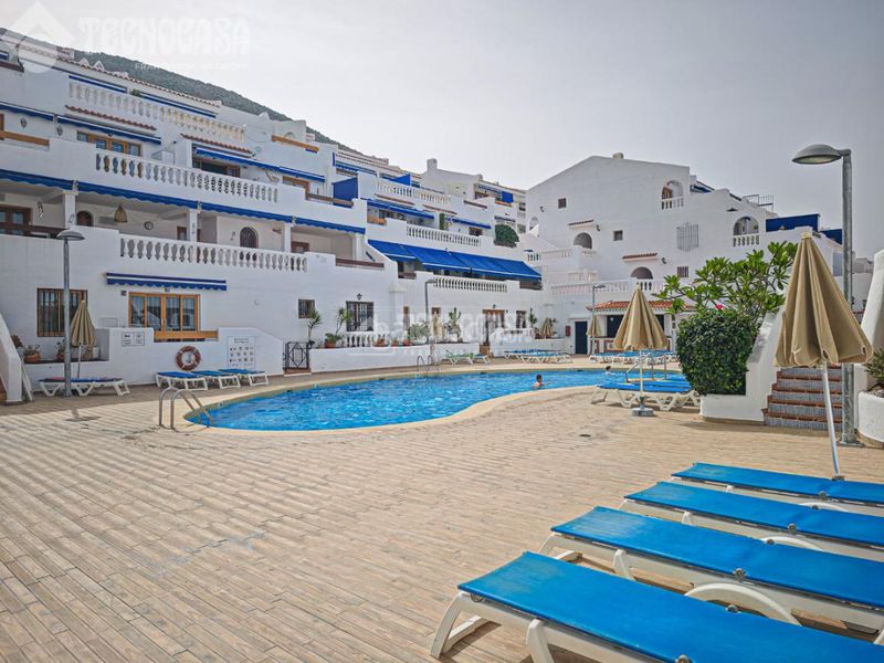 Foto 56a0e9cf-a527-49a3-8d0b-05581860790a. Pis amb piscina a Los Cristianos Arona