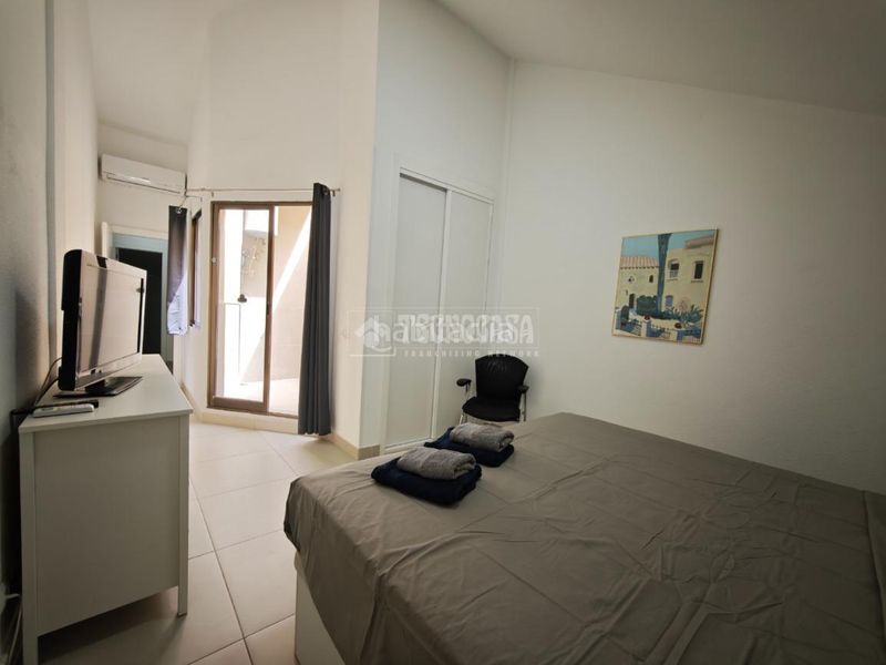 Foto ed2ff7c2-f551-42c6-b7b1-e76ab9a1c11e. Dúplex a Los Cristianos Arona