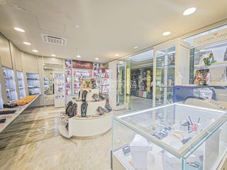 Business premise in Los Cristianos. Traspaso en venta en arona