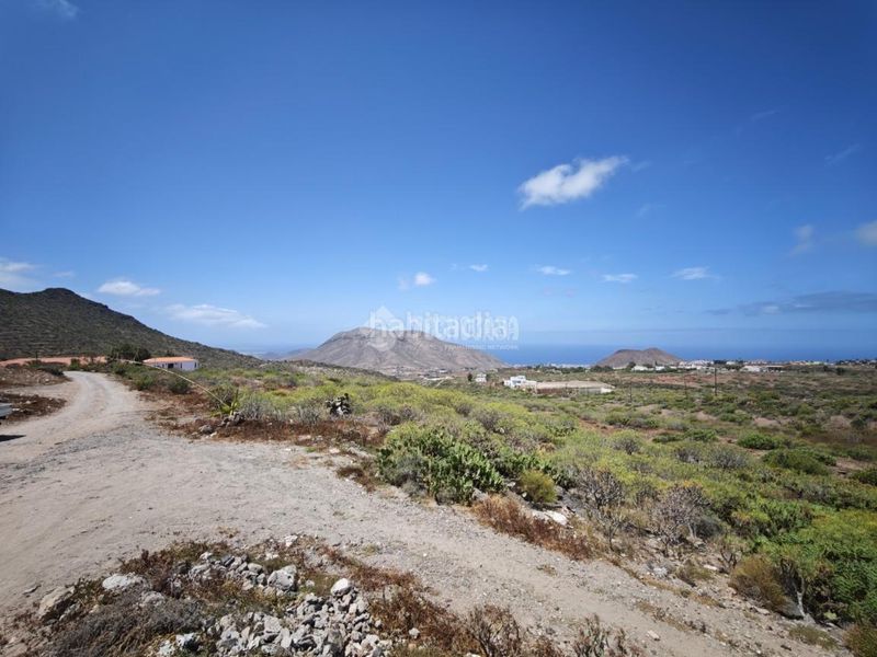 Foto 62f54983-d047-45d1-b428-436232f376dd. Terreny residencial a La Camella Arona