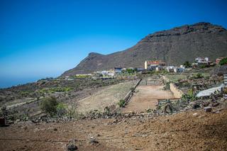 Finca rústica a Arona Pueblo. Terrenos en venta en arona