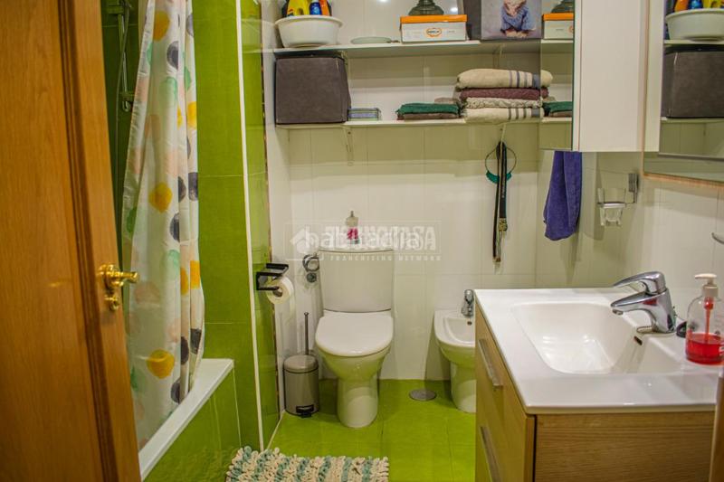 Foto 0f7a723b-8a76-4ddb-bd2d-cb495706ba0e. Piso  en venta en Los Cristianos Arona
