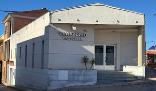 Building in Calle calvario 61. Se vende edificio en castellar