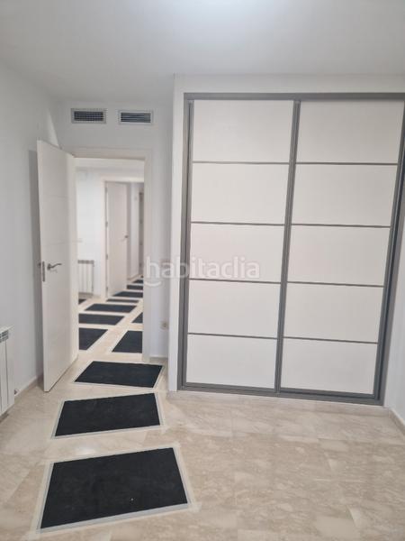 Foto 746af301-883c-4179-8f76-eb5bc70b5d08. Casa adossada 418m<sup>2</sup> a carrer alzinar 12 a Torrefarrera