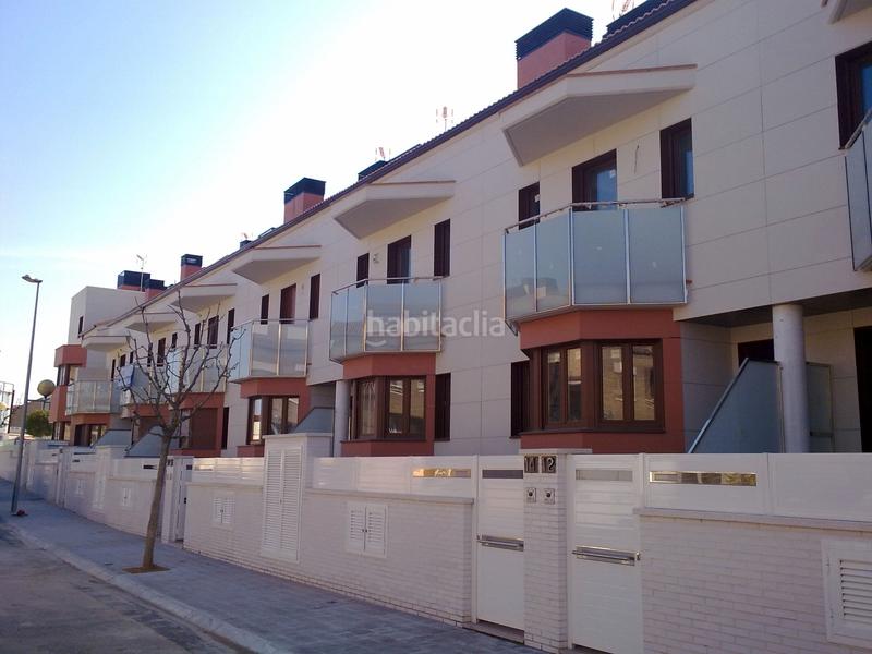 Foto 70a77355-fb17-436c-9d45-46a3aa5aaebb. Casa adossada 418m<sup>2</sup> a carrer alzinar 22 a Torrefarrera