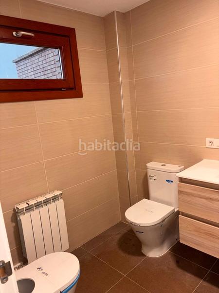 Foto b45630f2-f715-4d2c-afa6-9fea28fccc35. Casa adossada 418m<sup>2</sup> a carrer alzinar 22 a Torrefarrera