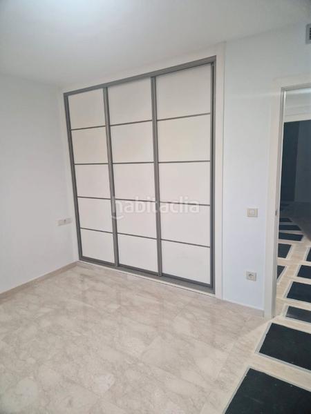 Foto eb3bd655-f472-4bbc-be90-5ca6f4c8edb4. Casa adossada 418m<sup>2</sup> a carrer alzinar 22 a Torrefarrera