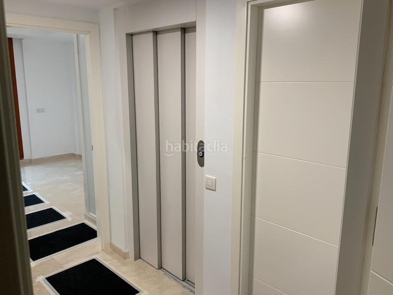 Foto f65e4fef-9147-4134-b940-53388a9a0cba. Casa adossada 418m<sup>2</sup> a carrer alzinar 22 a Torrefarrera