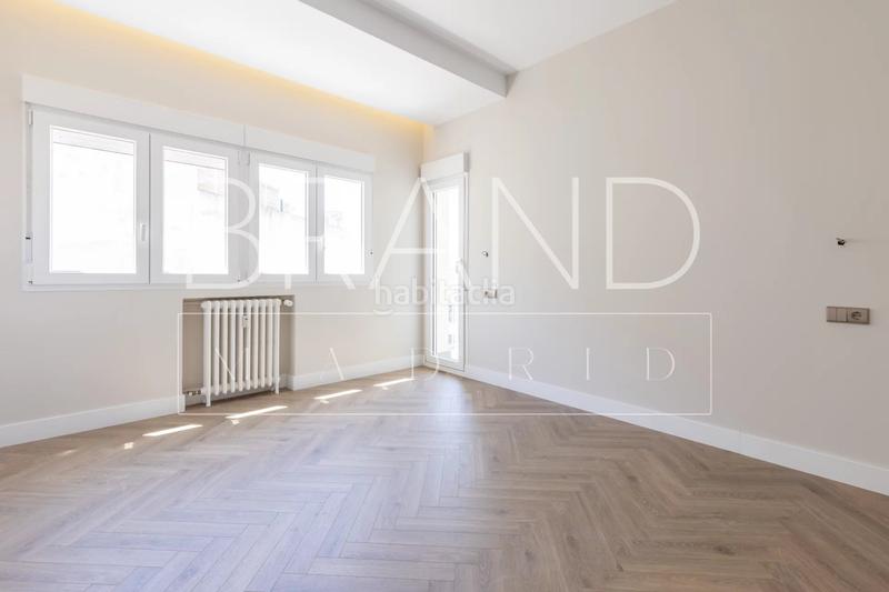 Foto 114e35d2-57e0-4d31-b2b6-ad4ffb8fdd76. Flat with heating in Guindalera Madrid