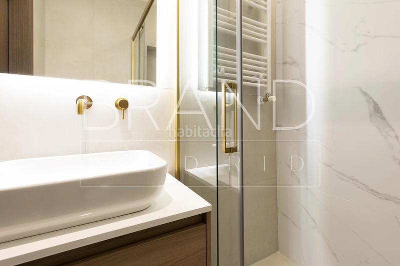 Foto 630bc9bd-d844-4c78-8a86-28c4413344bc. Etagenwohnung mit heizung in Recoletos Madrid