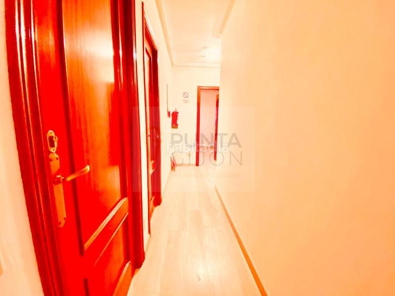 Foto f9eb0b06-0abf-4c80-b9ed-8e6639f3dd66. Alquiler piso se alquila piso en el centro en Ceares Gijón