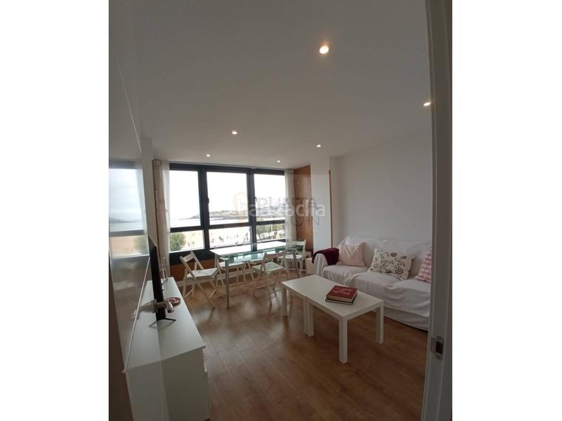 Foto 4e5ba746-dd89-460a-9ab6-38444f119fd3. Alquiler piso hermoso piso con vistas a la playa san lorenzo!! en Gijón