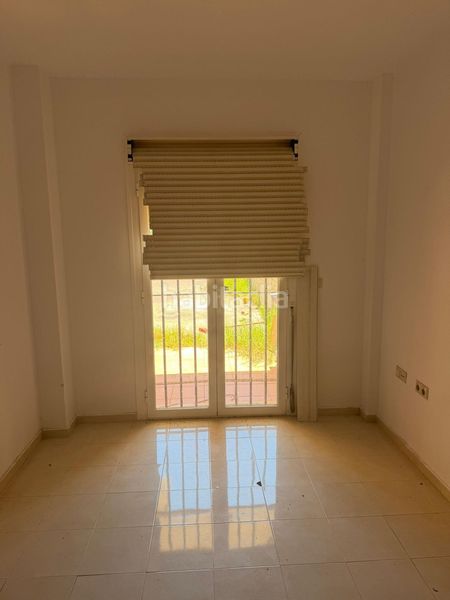 Foto 40c55962-6589-4319-b9ba-6640d21ccf33. Pis amb aparcament a El Zabal-Santa Margarita Línea de la Concepción (La)