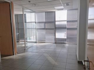 Lloguer Oficina a Avenida sanidad publica. Alquiler de oficina en edificio estadio