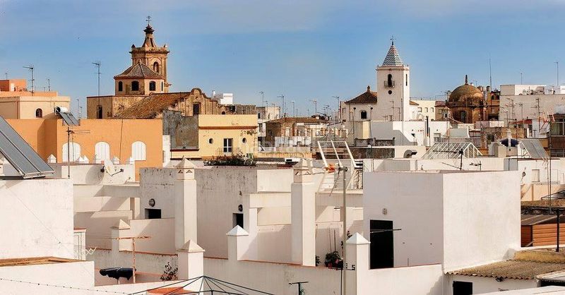 Foto df599957-6a02-4c88-a9b5-73ec148877c3. Casa  independiente en Centro Puerto Real