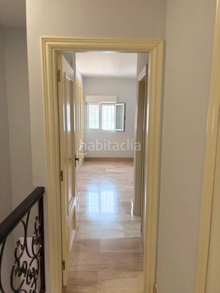 Foto c5e8a2bb-4a6e-448d-bd74-d66d83223c8f. Casa adossada amb aparcament piscina a Puente Mayorga-Campamento San Roque