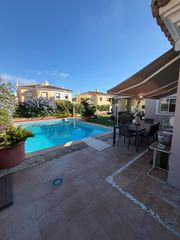 Reihenhaus in Barrios (Los). Unifamiliar en venta en calle juan gris