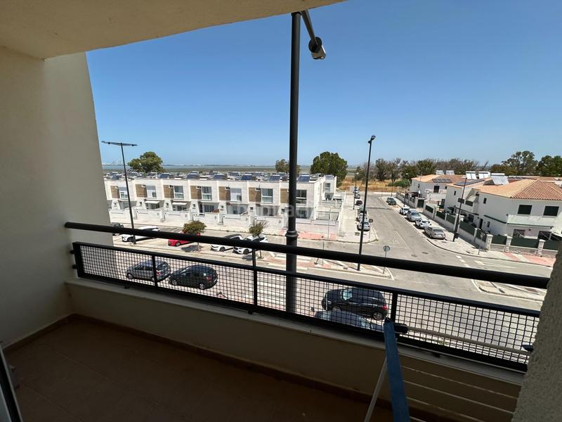 Foto 669c9fd9-a31e-4a8b-a424-63acf20d5476. Piso vivienda luminosa con vistas a la bahía, piscina y plaza de garaje en San Fernando