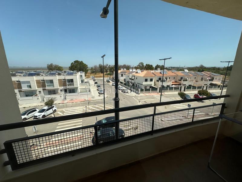 Foto 6fc6df9d-dbfb-470b-887d-f0e3048964f7. Piso vivienda luminosa con vistas a la bahía, piscina y plaza de garaje en San Fernando