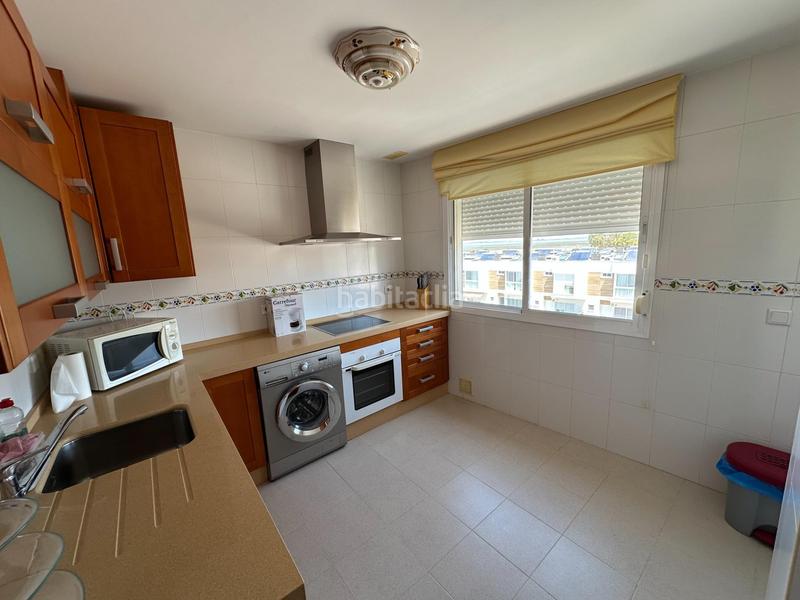 Foto e73be628-3d23-4977-a58d-0eee291c413b. Piso vivienda luminosa con vistas a la bahía, piscina y plaza de garaje en San Fernando