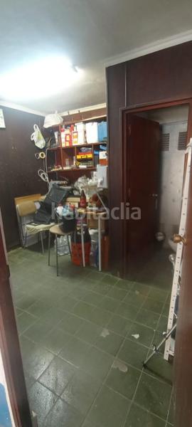 Foto 88ca8a42-b11d-4e1c-a7ea-97a9050d1f47. Local comercial en calle santo cristo 9 venta de localgaraje en calle santo cristo 9 cadiz centro en Cádiz