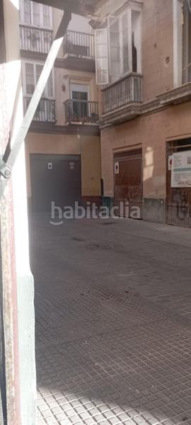Foto d43dbf2f-4ed0-49f3-bade-665adada4d1d. Local comercial en calle santo cristo 9 venta de localgaraje en calle santo cristo 9 cadiz centro en Cádiz