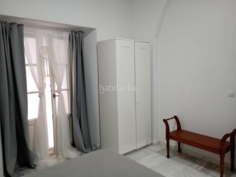Foto 23f8e304-52cc-4f77-a335-6eb330946a32. Apartamento  en zona ayuntamientocatedral en Cádiz