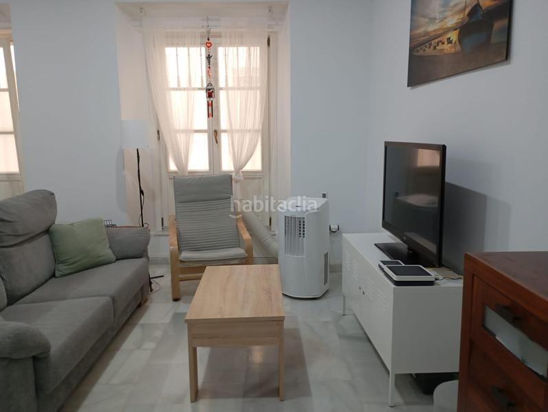 Foto ddfd1ca9-7e22-42d4-ad2d-3a48cfa6a2c1. Apartamento  en zona ayuntamientocatedral en Cádiz