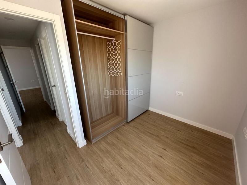 Foto e843f051-bc19-4512-a19b-33ff25dc708f. Alquiler piso  reformado en segunda aguada para larga temporada en Cádiz