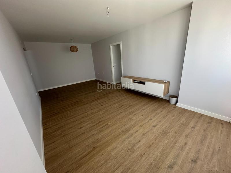 Foto 2b327a39-5b76-4e62-a6b6-f863c010e570. Rent flat with heating in astilleros - la paz - loreto - el corte inglés Cádiz