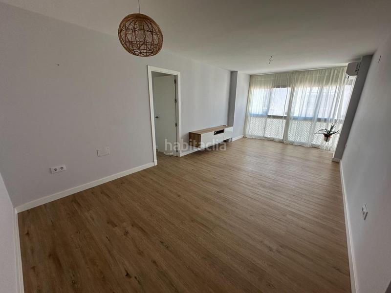 Foto b2d54743-3cdf-4de0-93d5-bb6cb93d1915. Rent flat with heating in astilleros - la paz - loreto - el corte inglés Cádiz