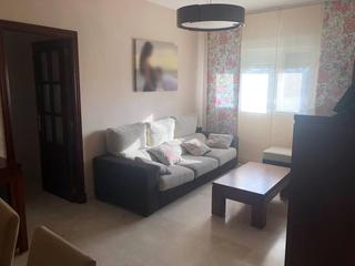 Piso  Constructor tapia. Piso exterior de 3 dormitorios con garaje y trastero en la caser