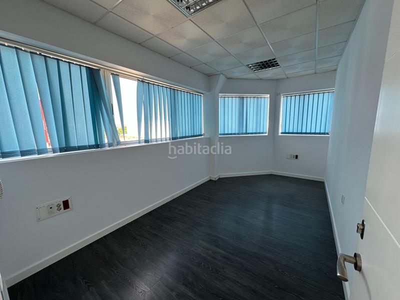 Foto d87f93ae-7afd-40f1-af0a-bb21dc5e9fd2. Capannone industriale in calle alfred nobel 22 in Puerto de Santa María (El)